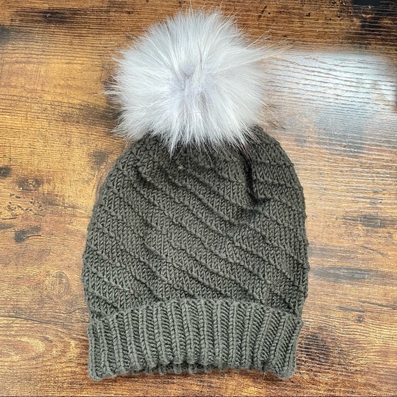 Hand Knitted Winter Hat - Picture 1 of 2